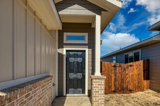 621 Fallow Dr in Venus, TX - Building Photo - Building Photo