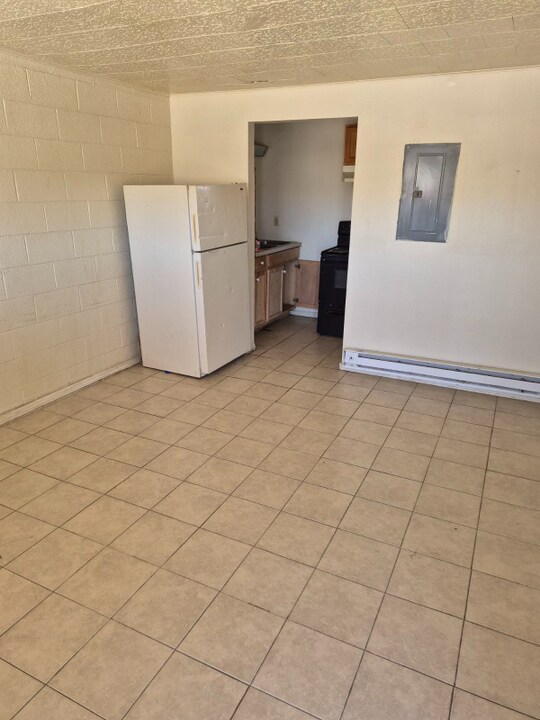 105 9th Ave in Holbrook, AZ - Building Photo