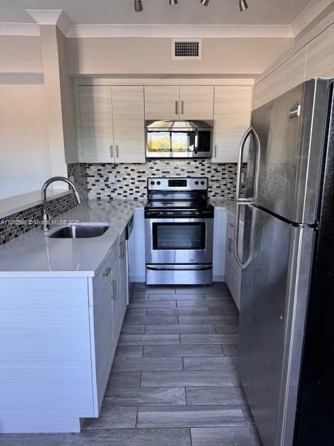 property at 222 Sidonia Ave