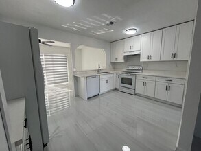 18113 Cochran Blvd in Port Charlotte, FL - Building Photo - Building Photo