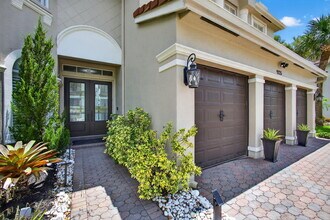 9225 Delemar Ct in Wellington, FL - Building Photo - Building Photo