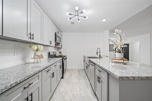 12007 Sharpcrest St in Houston, TX - Building Photo