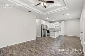 1000 N Kentucky St in Alton, TX - Building Photo - Building Photo