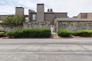6000 N Pennsylvania Ave in Oklahoma City, OK - Building Photo