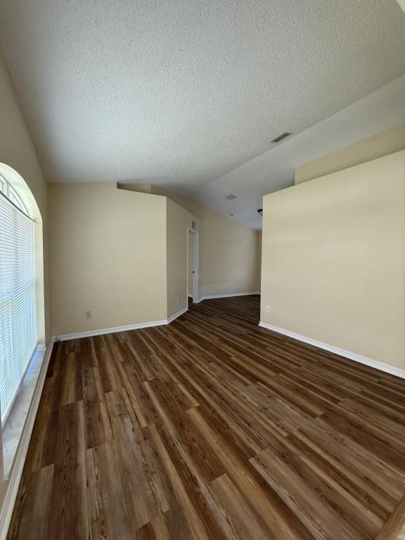 949 Serenade St NW in Palm Bay, FL - Foto de edificio - Building Photo
