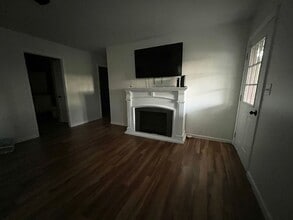 317 Guthrie Dr in Paris, TN - Building Photo - Building Photo