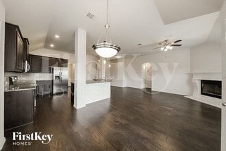 2552 Silver Fox Trl in Hudson Oaks, TX - Building Photo - Building Photo