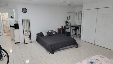 3060 NW 27th St in Miami, FL - Building Photo - Building Photo