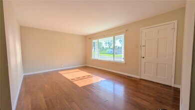 3356 Clemens Dr in St. Charles, MO - Building Photo - Building Photo