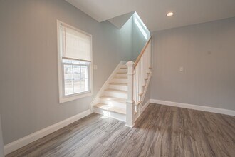 12 Union Ave in East Patchogue, NY - Building Photo - Building Photo