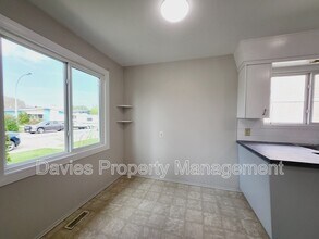 3913-115A 115a St NW in Edmonton, AB - Building Photo - Building Photo