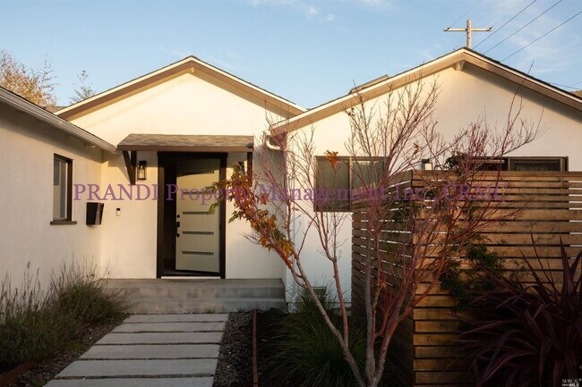50 Granada Dr in Corte Madera, CA - Building Photo - Building Photo