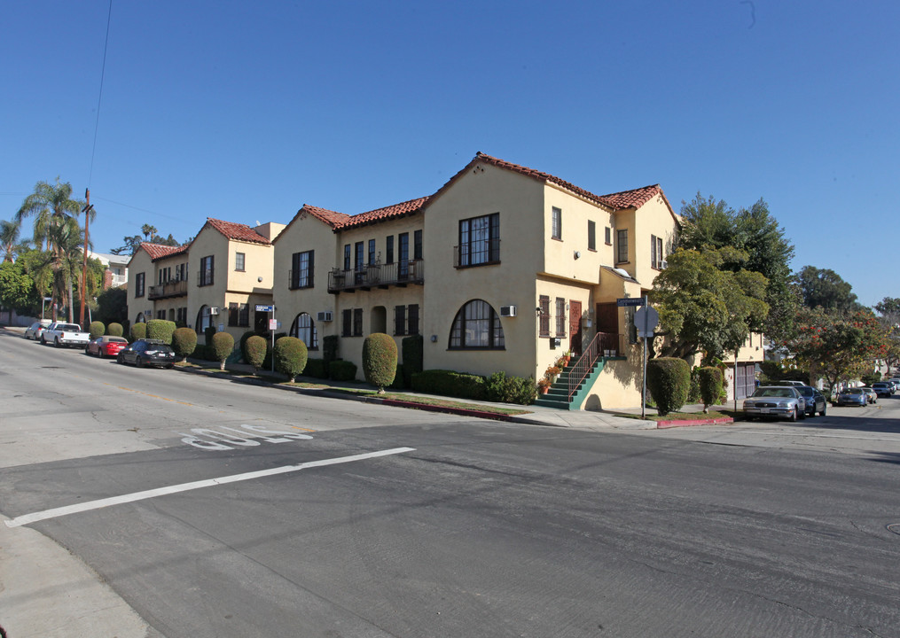 2050-2062 Commonwealth Ave in Los Angeles, CA - Building Photo