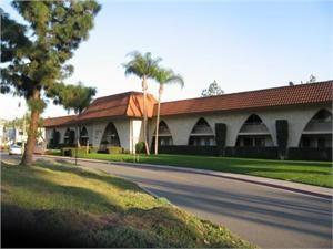 1000 Central Ave in Riverside, CA - Foto de edificio