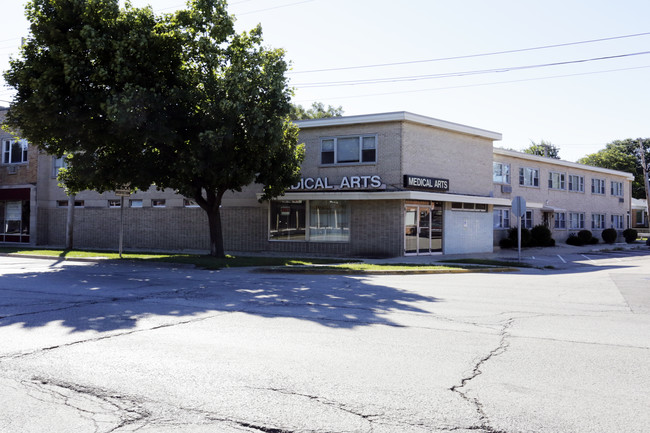 345 Laverne Ave in Hillside, IL - Building Photo - Building Photo