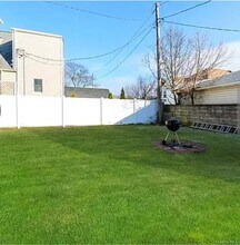 15 Sagamore Rd in Island Park, NY - Building Photo - Building Photo