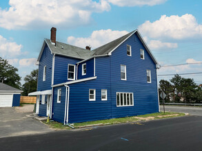 1061 King Georges Post Rd in Edison, NJ - Building Photo - Building Photo