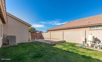 7323 N 82nd Ave in Glendale, AZ - Building Photo - Building Photo