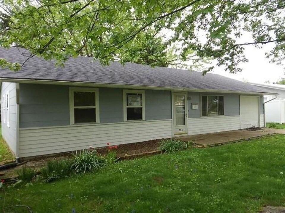 735 Witherspoon Dr in Kokomo, IN - Building Photo