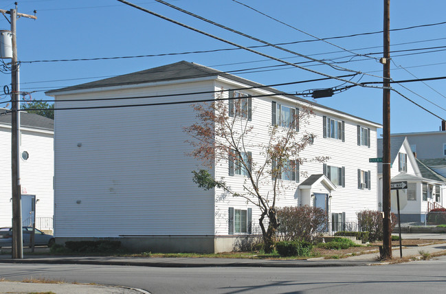 300 Silver St in Manchester, NH - Building Photo - Building Photo