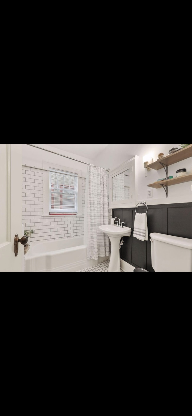 138 Cecil St SE, Unit 138 Cecil St SE