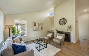 14727 NE 35th St in Bellevue, WA - Building Photo - Building Photo