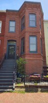 237 10th St NE in Washington, DC - Building Photo