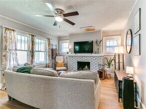 3014 Woodland Ave in Des Moines, IA - Building Photo - Building Photo