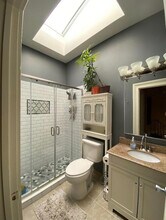 124 E Oak St, Unit 4 in Louisville, KY - Building Photo - Building Photo