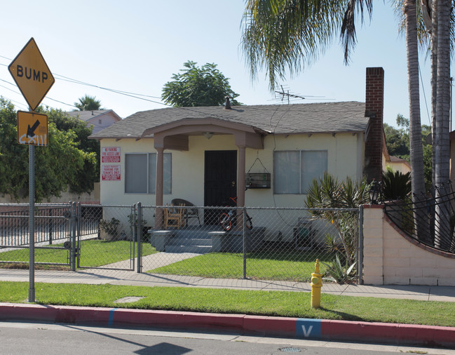 3912-3914 Walnut St in Bell, CA - Building Photo - Building Photo