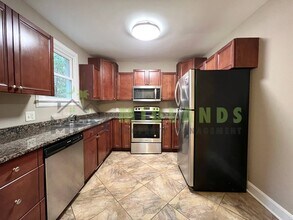 2728 Holt Dr in Columbia, SC - Building Photo - Building Photo