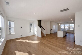 9458 Senator Royall Dr in Charlotte, NC - Building Photo - Building Photo