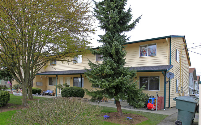 1531 Walnut St in Everett, WA - Foto de edificio - Building Photo