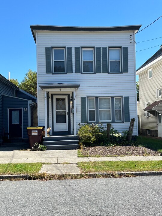 9 Cherry St in Glens Falls, NY - Building Photo