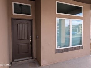517 La Entrada Cir in Sunland Park, NM - Building Photo - Building Photo