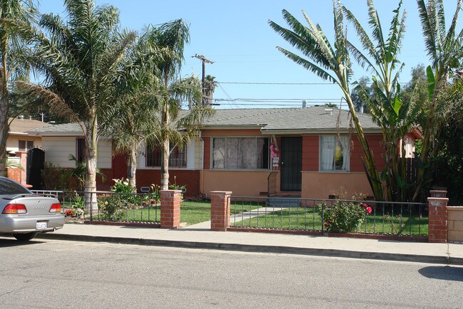 452 E Fir Ave in Oxnard, CA - Building Photo - Building Photo