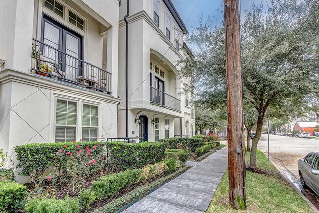 2604 Capitol St in Houston, TX - Building Photo - Building Photo