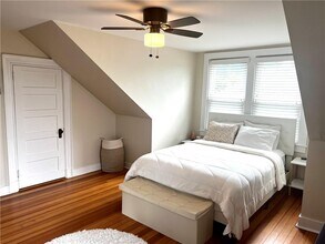 11 Brooks Ave in Newport, RI - Building Photo - Building Photo