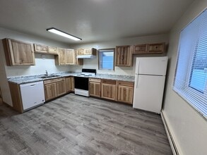 2602 Gillam Way, Unit 4 in Fairbanks, AK - Building Photo - Building Photo