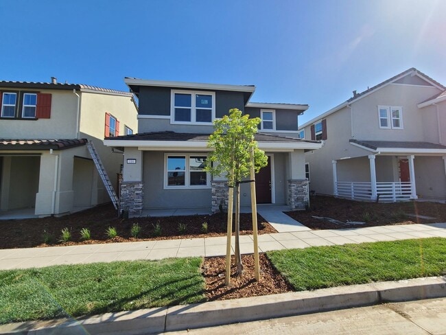 118 Vince St in Tracy, CA - Building Photo - Building Photo