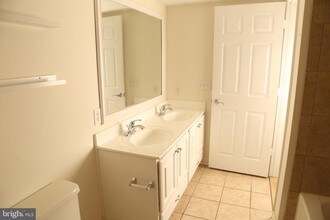 5414 1st Pl NW-Unit -202 in Washington, DC - Building Photo - Building Photo