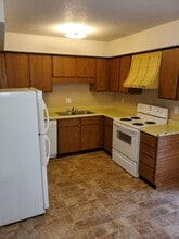 2212 Piper Plz, Unit 3 in Burlington, IA - Building Photo - Building Photo