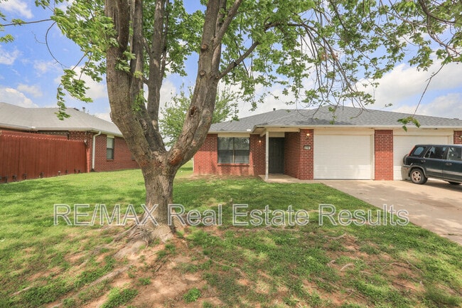 2219 W Roselawn St in Rogers, AR - Building Photo - Building Photo