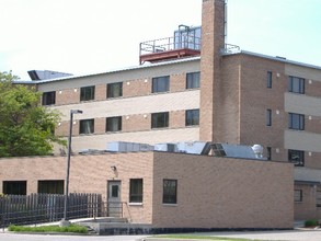 Lovell Square in Kalamazoo, MI - Foto de edificio - Building Photo