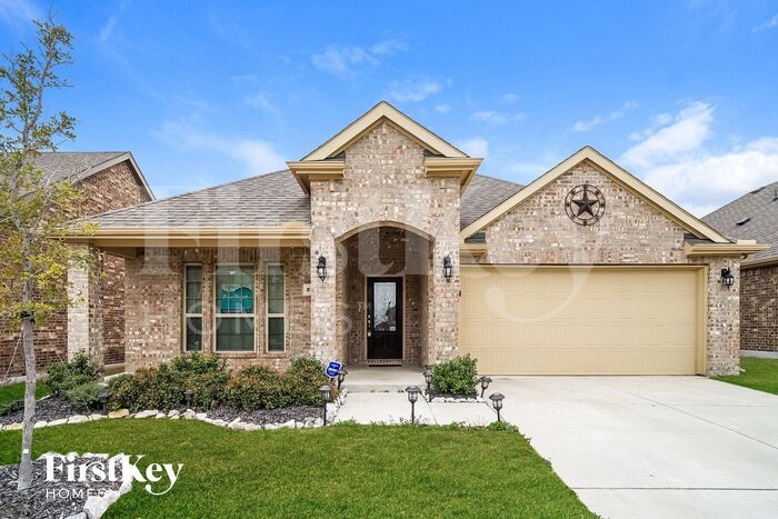 2108 Lake Pine Dr in Little Elm, TX - Building Photo