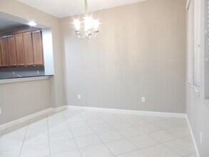 661 Corte Madera Ln in West Palm Beach, FL - Building Photo - Building Photo