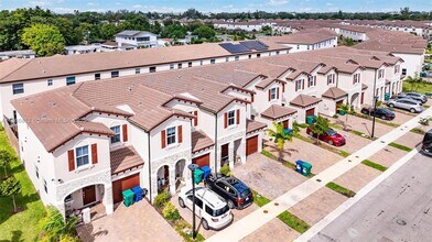 12652 NW 23rd Pl in Miami, FL - Building Photo - Building Photo