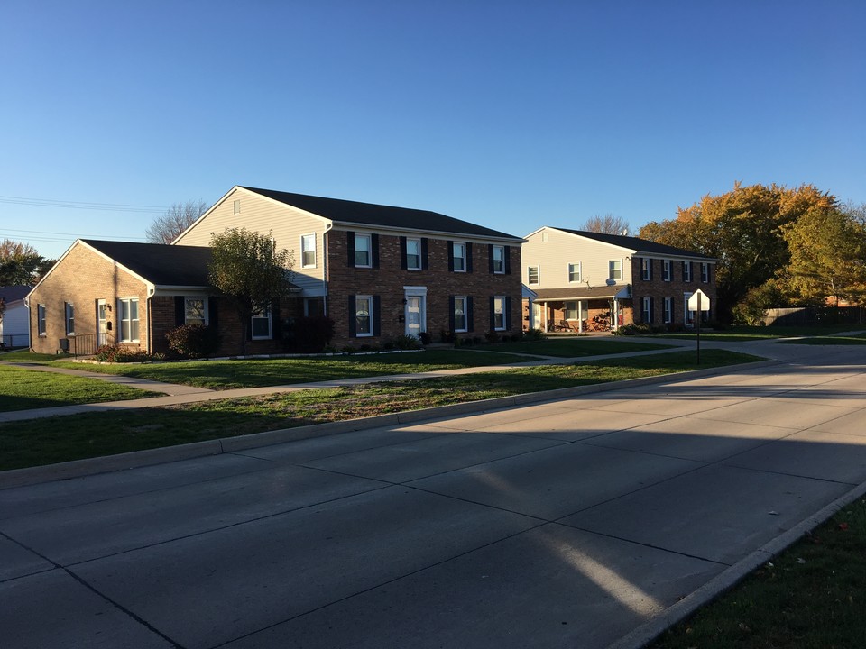 31651-31655 Couchez St in St. Clair Shores, MI - Foto de edificio