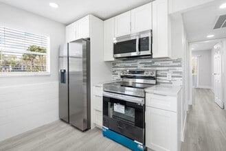 385 Flanders I in Delray Beach, FL - Building Photo - Building Photo