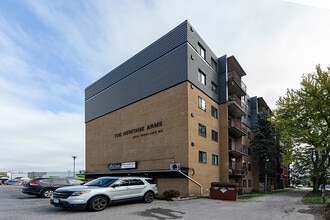 The Heritage Arms in North Bay, ON - Building Photo - Building Photo